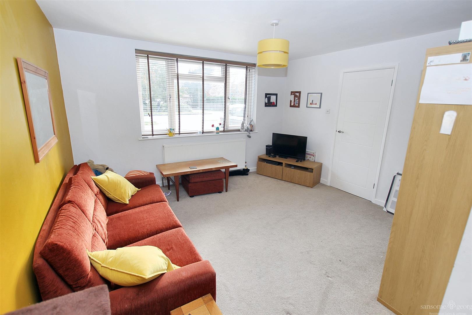3 bed property in St. Michaels Road, Reading